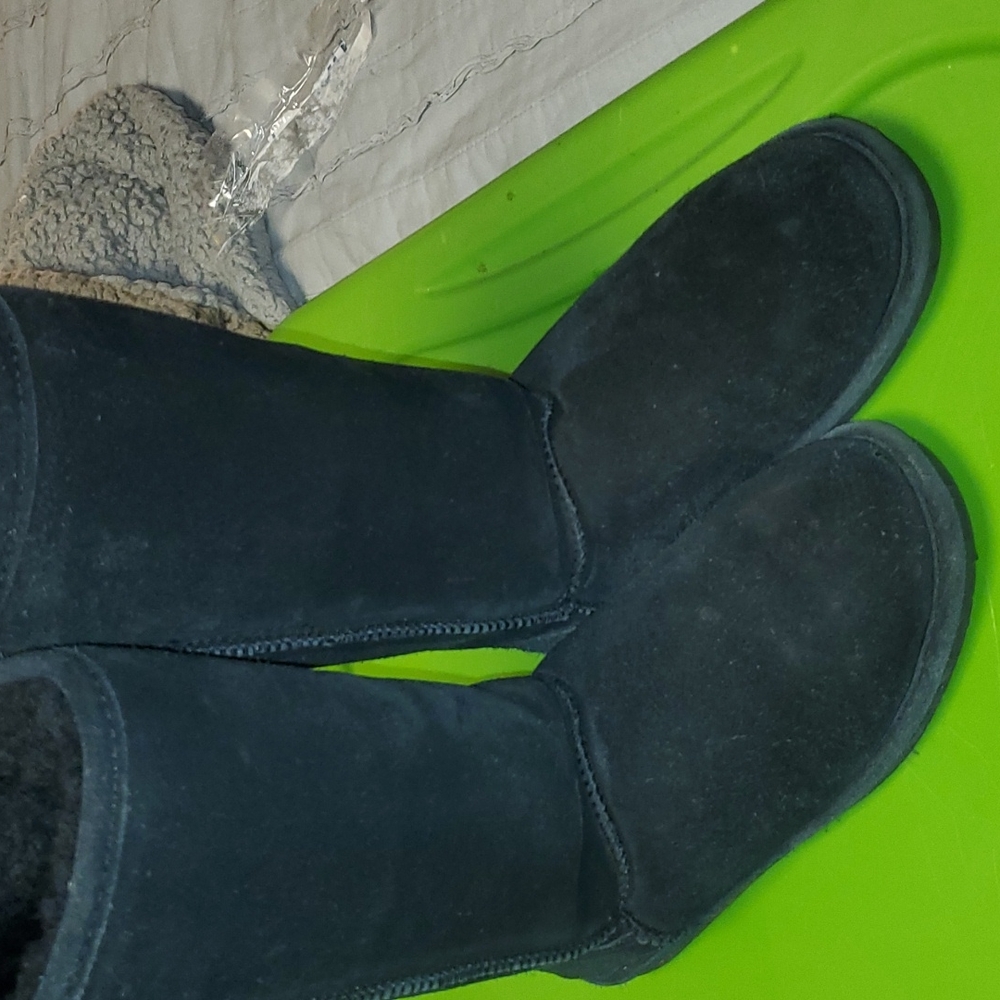 Bearpaw boots